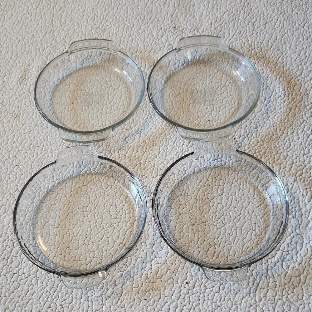 Vintage Anchor Hocking Ovenware Deep Pie Plate Scalloped Edges Set Of 4